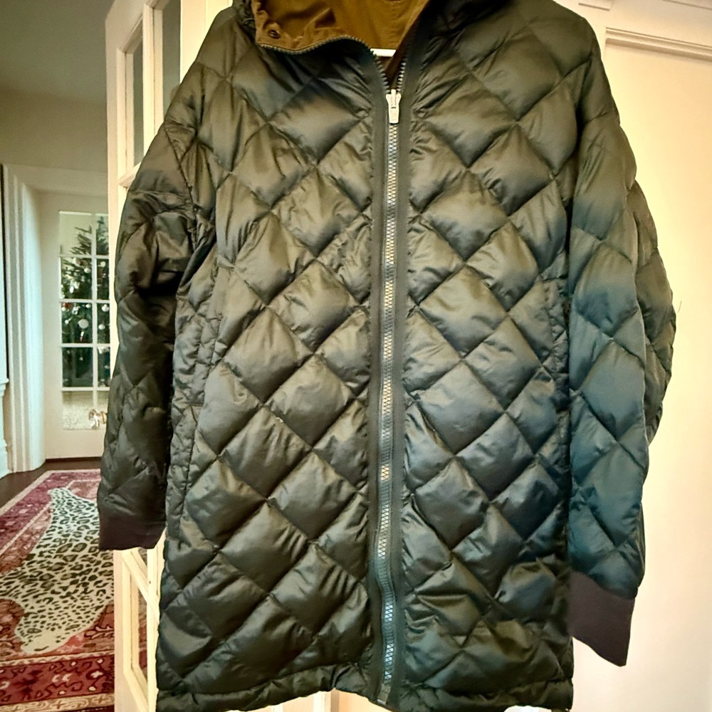 Athleta Black Quilted Puffer Jacket